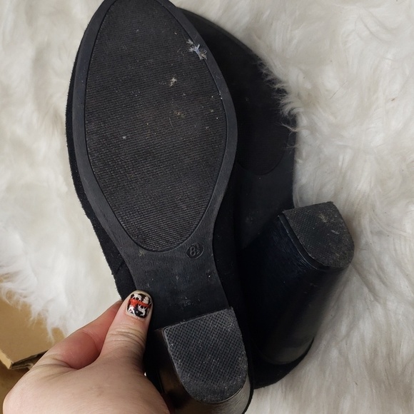 Journee Collection Link Outside Zip Stacked Heel Booties 8.5 - Picture 11 of 13